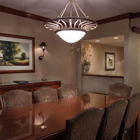 Doubletree By Hilton Lisle Naperville Extérieur photo