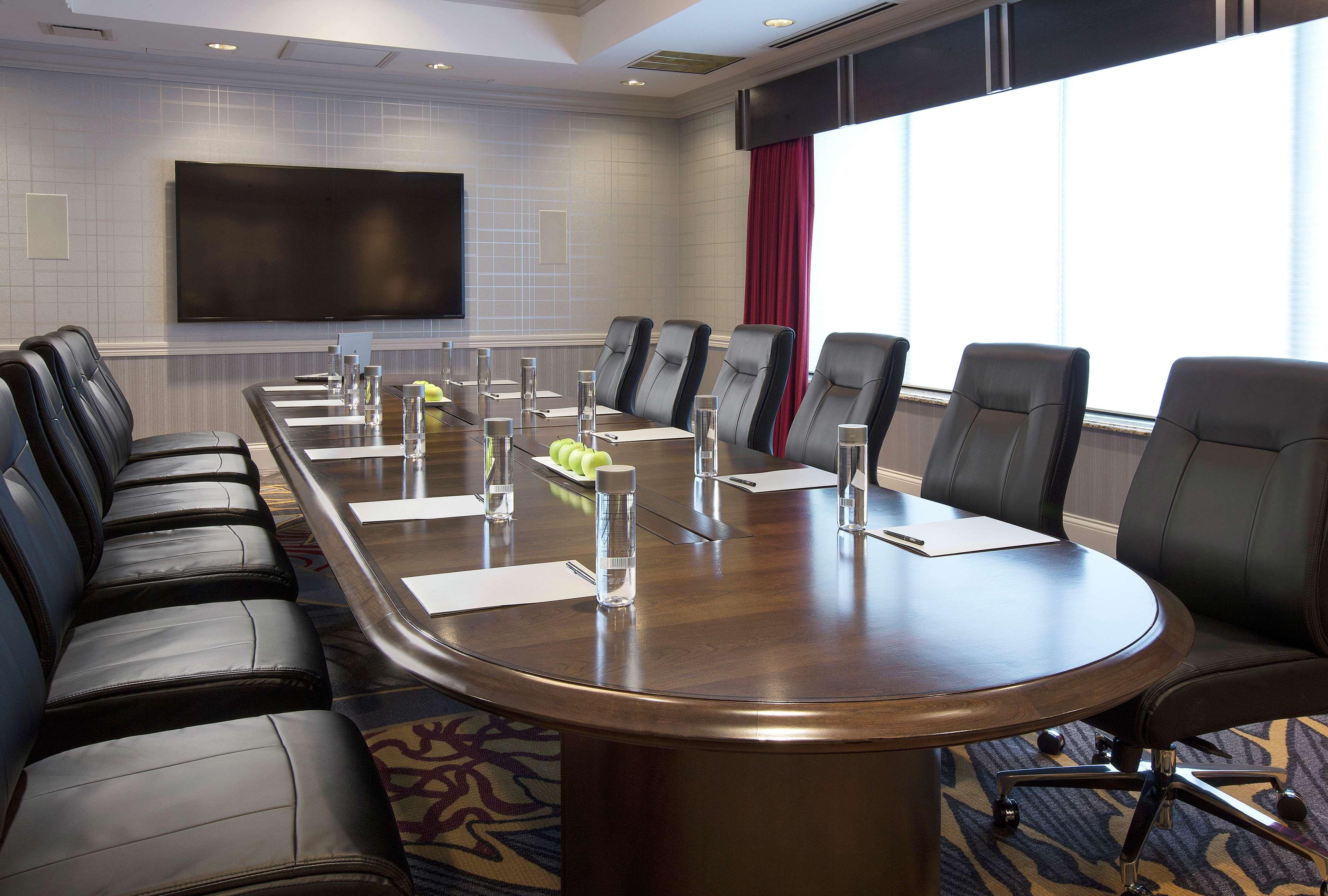 Doubletree By Hilton Lisle Naperville Extérieur photo