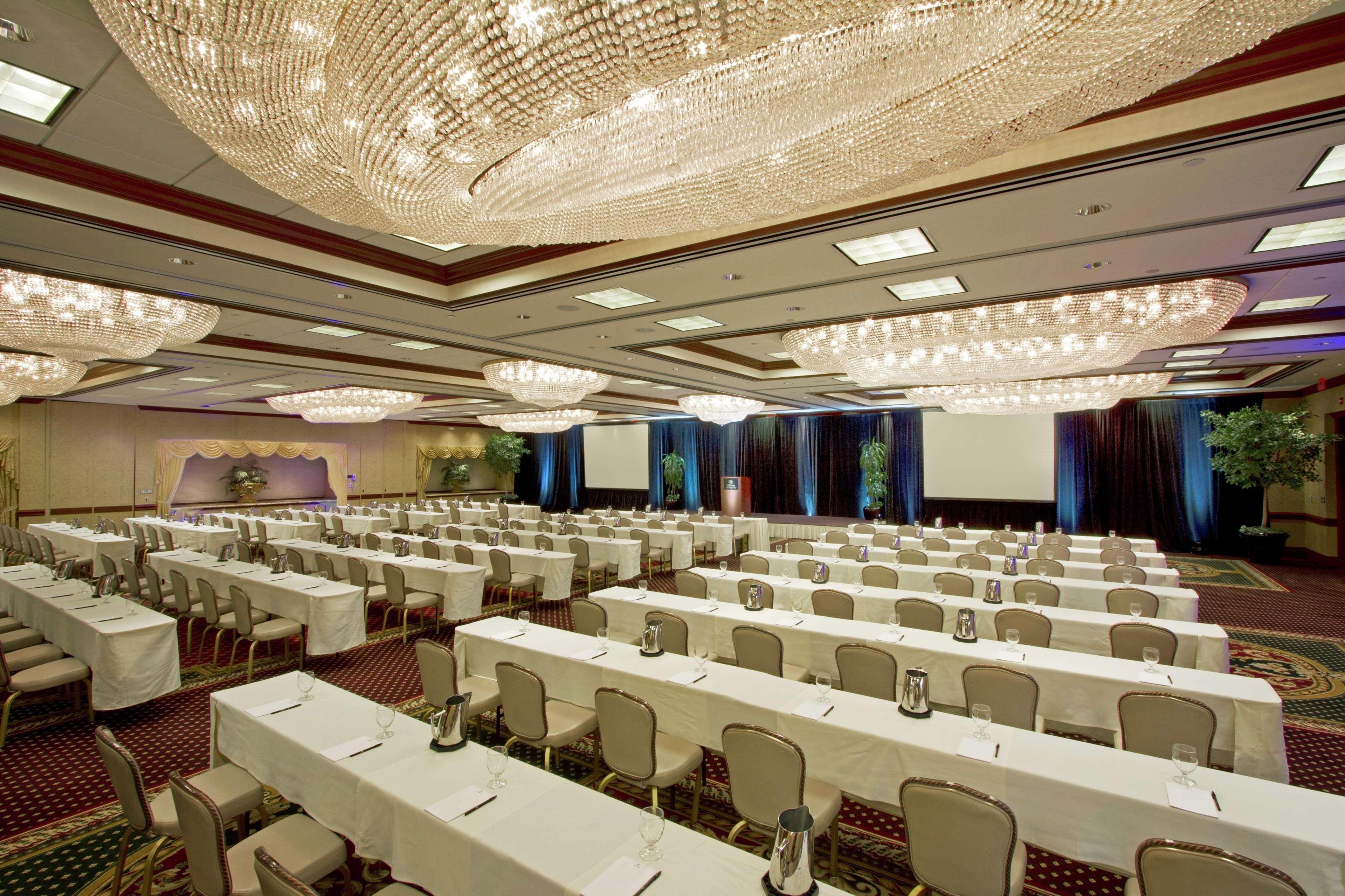 Doubletree By Hilton Lisle Naperville Extérieur photo